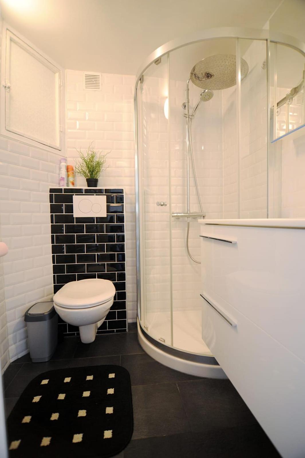 Rooftop Le Marais 1 Bedroom Apartment *